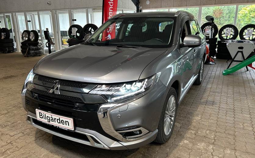 Mitsubishi Outlander 2,4 PHEV Intense CVT 4WD