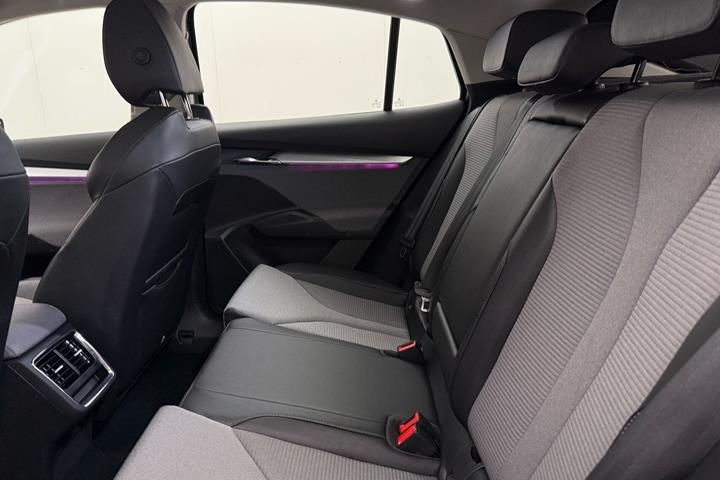 Sort Skoda Enyaq fra 2023