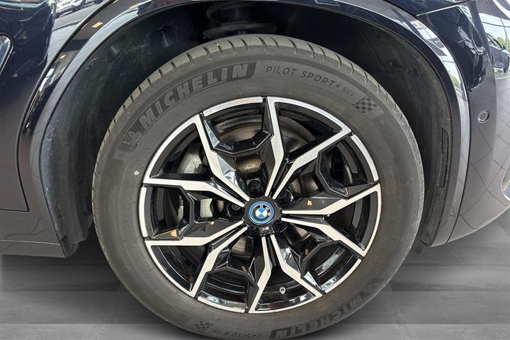 Sort BMW X3 fra 2022