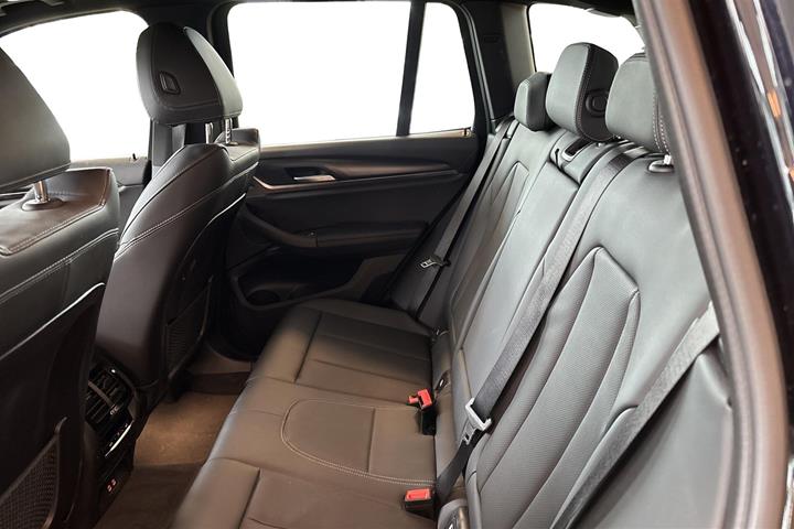 Sort BMW X3 fra 2022
