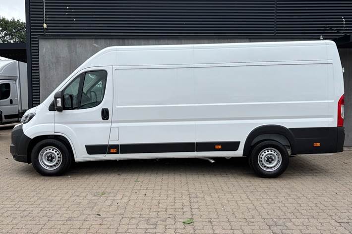 Hvid Fiat Ducato fra 2026