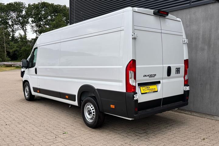 Hvid Fiat Ducato fra 2026