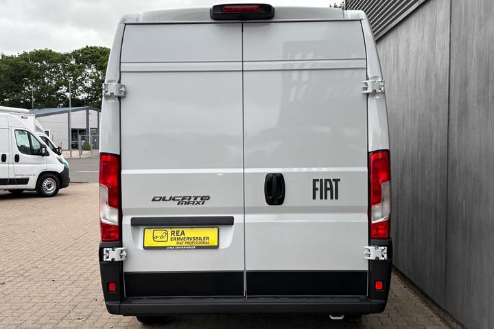 Hvid Fiat Ducato fra 2026