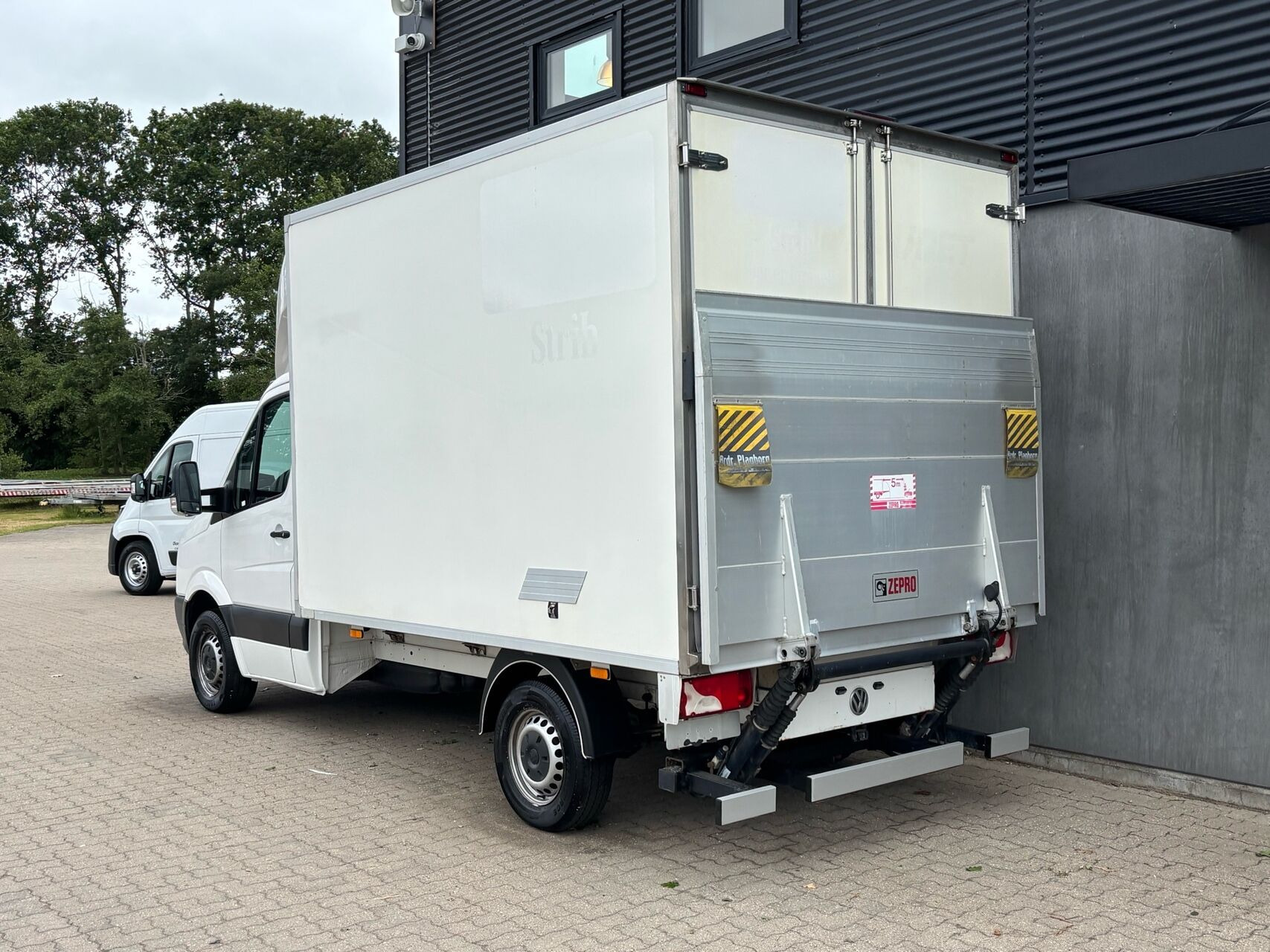 Hvid VW Crafter fra 2016