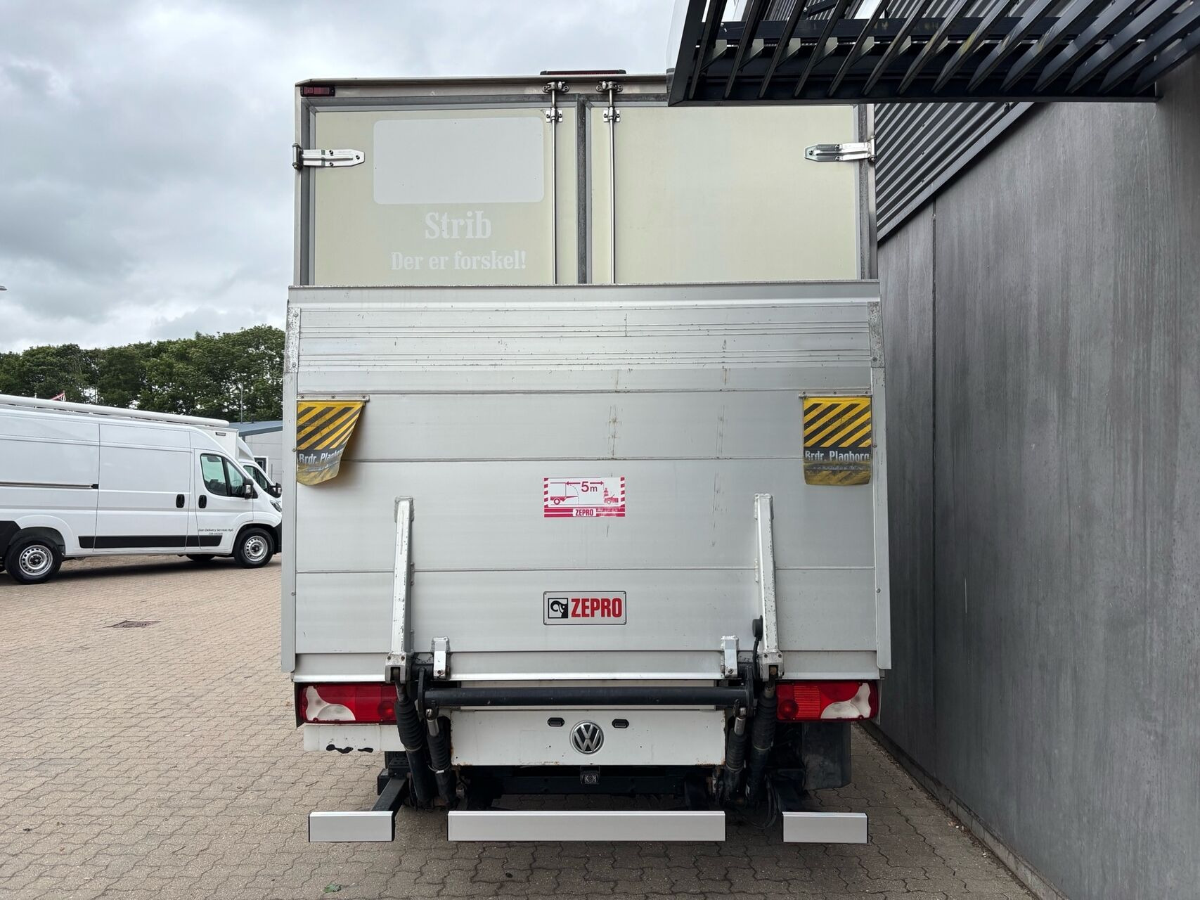 Hvid VW Crafter fra 2016