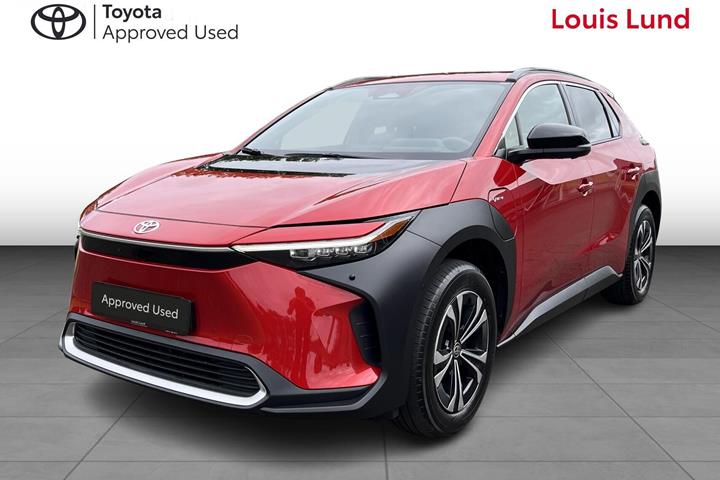 Rød Toyota BZ4X fra 2025 set udefra