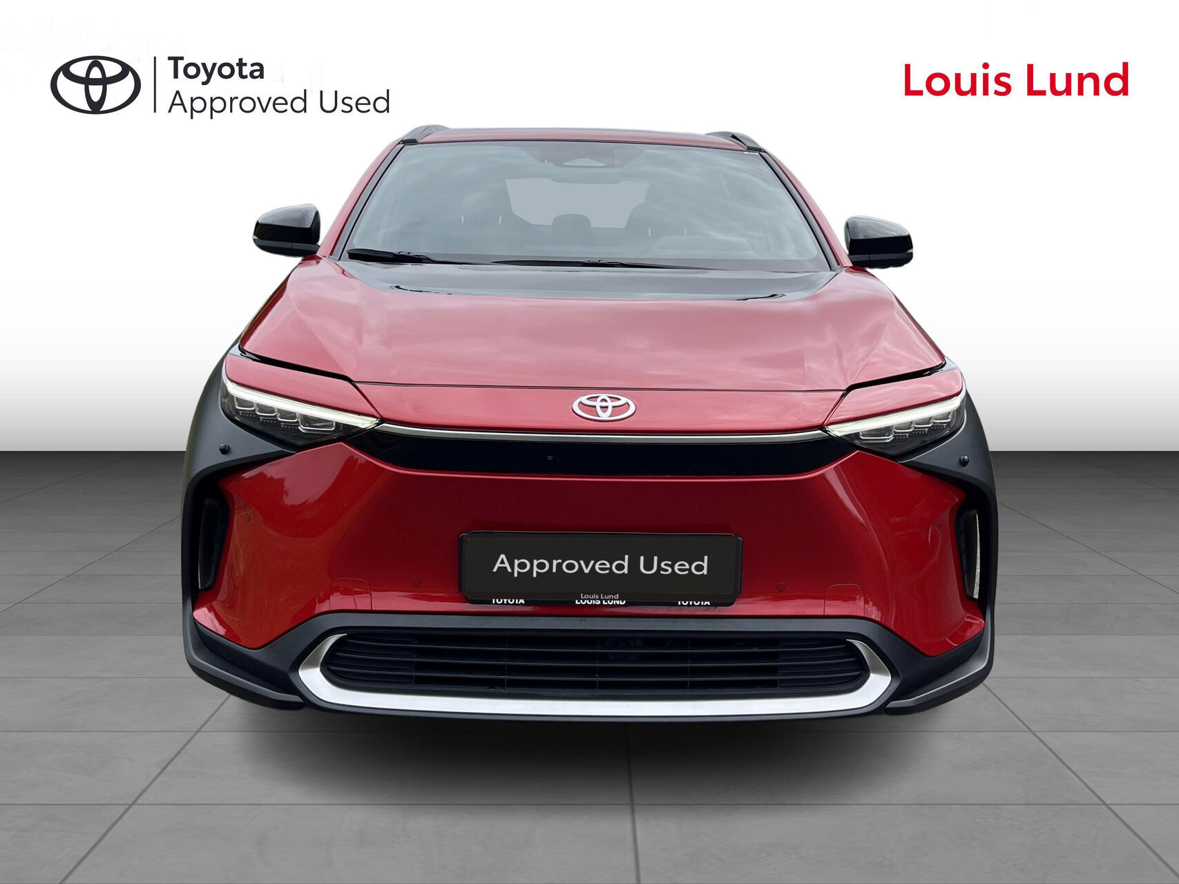 Rød Toyota BZ4X fra 2025