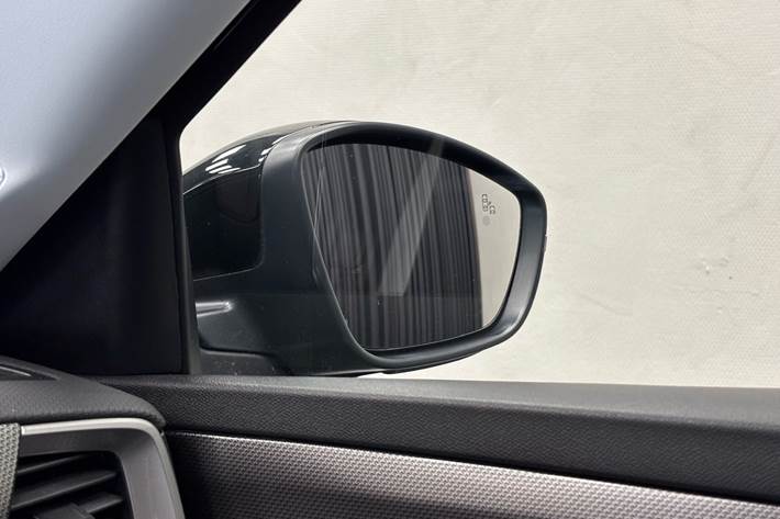 Sort Opel Mokka-e fra 2023