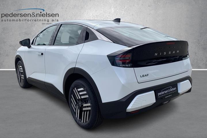 Sort Nissan Leaf fra 2026
