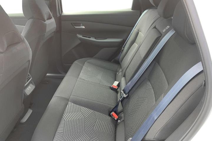 Sort Nissan Leaf fra 2026