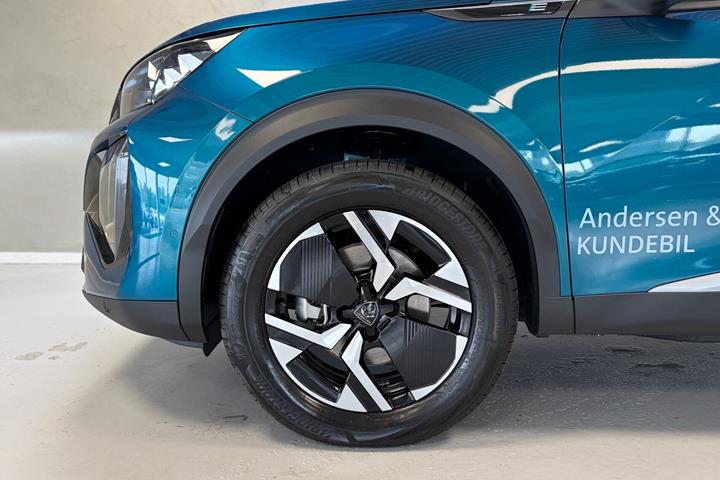 Blå Peugeot e-2008 fra 2026