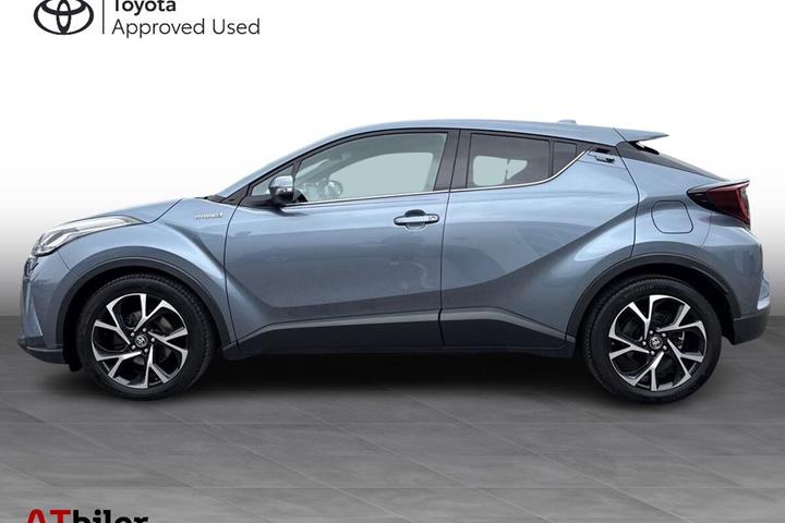 Grå Toyota C-HR fra 2021