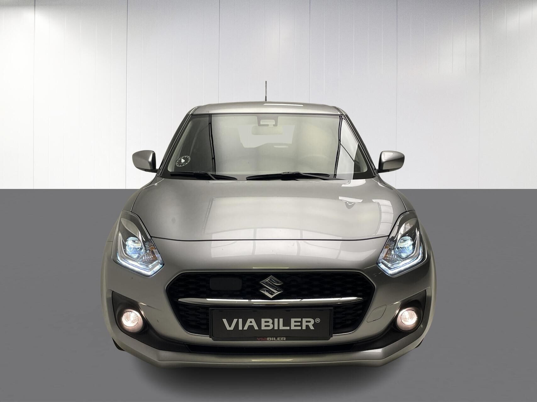 Sølv Suzuki Swift fra 2022