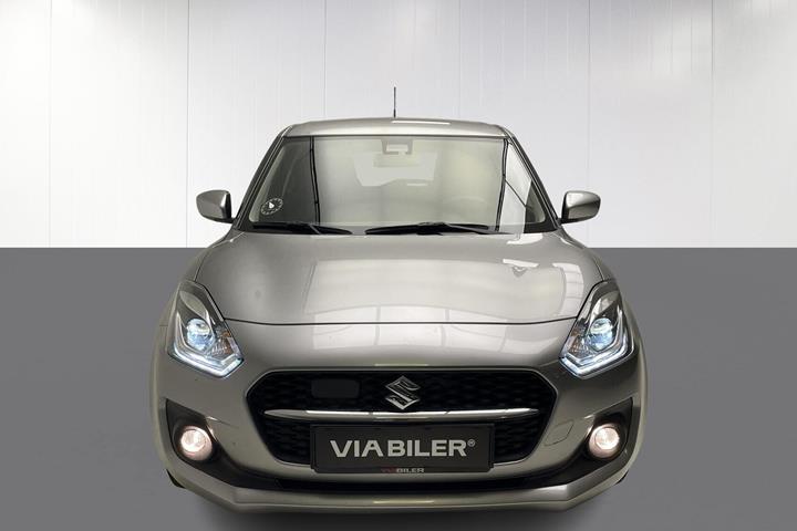 Sølv Suzuki Swift fra 2022