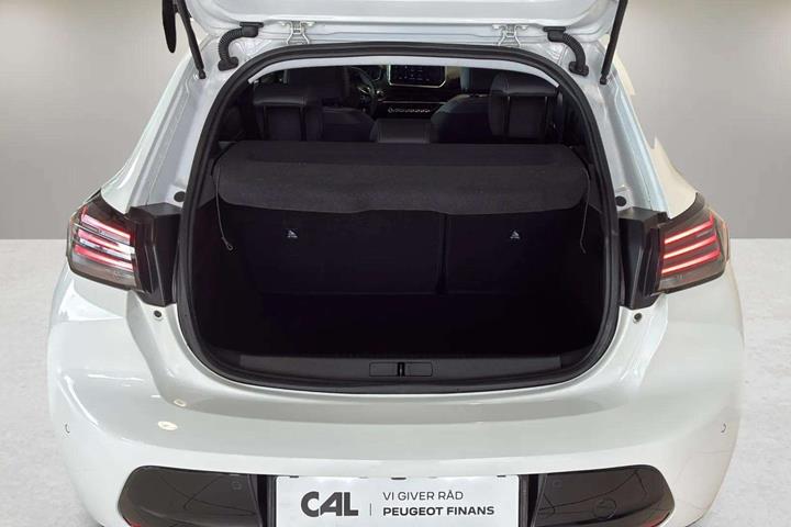 Hvid Peugeot 208 fra 2024