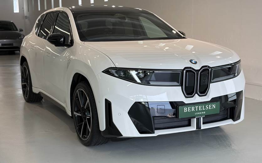 BMW iX3 xDrive50 Supercharged