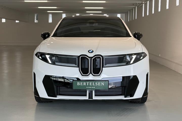 Hvid BMW iX3 fra 2026