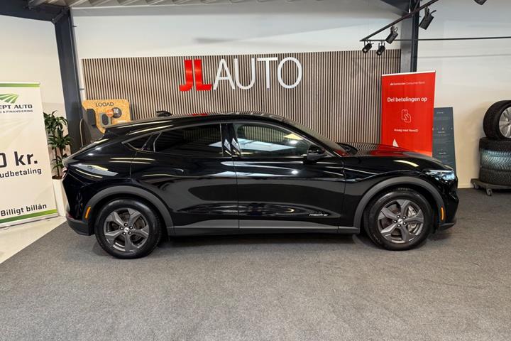 Sort Ford Mustang Mach-E fra 2021