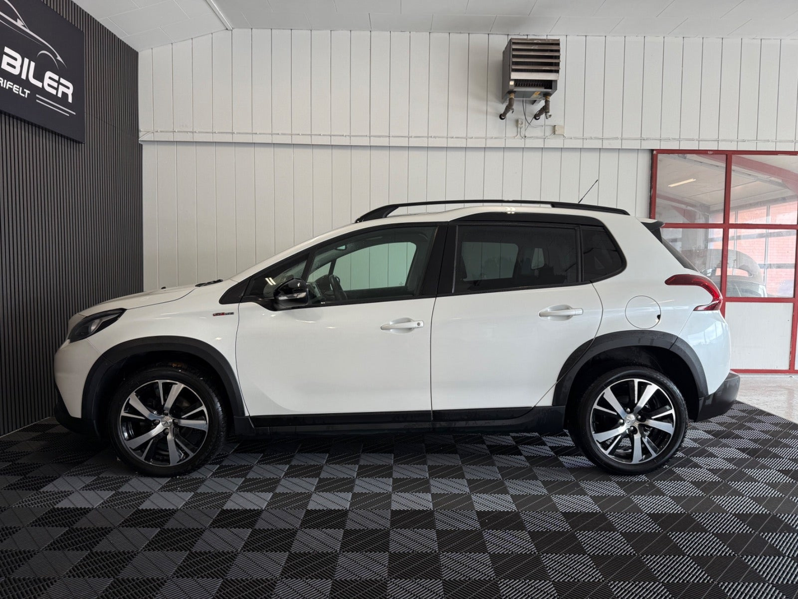 Hvid Peugeot 2008 fra 2019