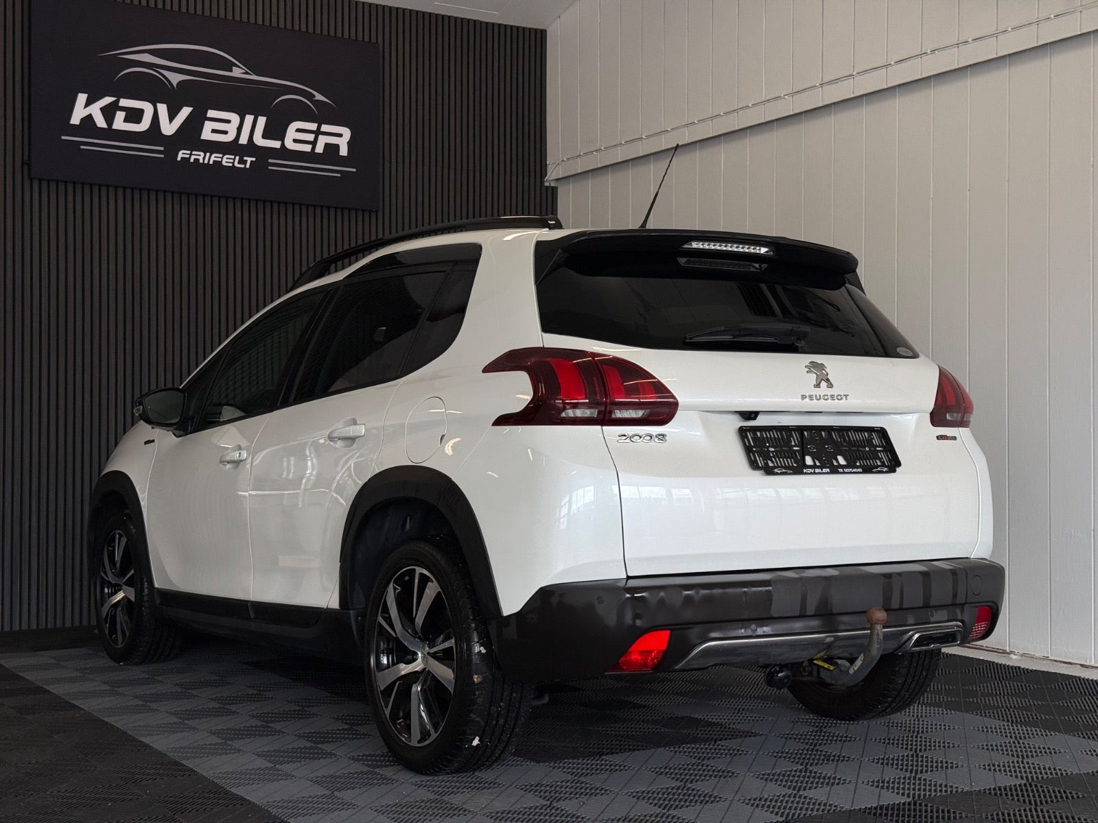 Hvid Peugeot 2008 fra 2019
