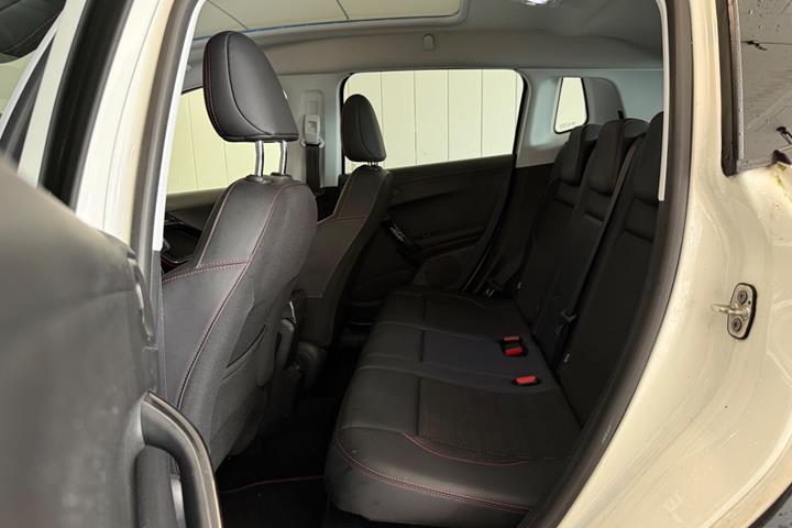 Hvid Peugeot 2008 fra 2019