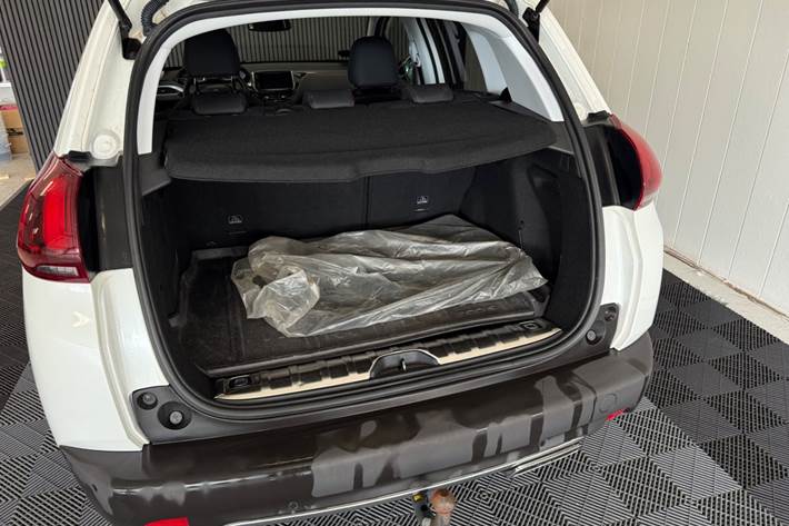 Hvid Peugeot 2008 fra 2019