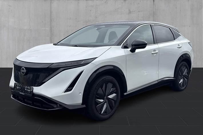 Hvid Nissan Ariya fra 2022 set udefra