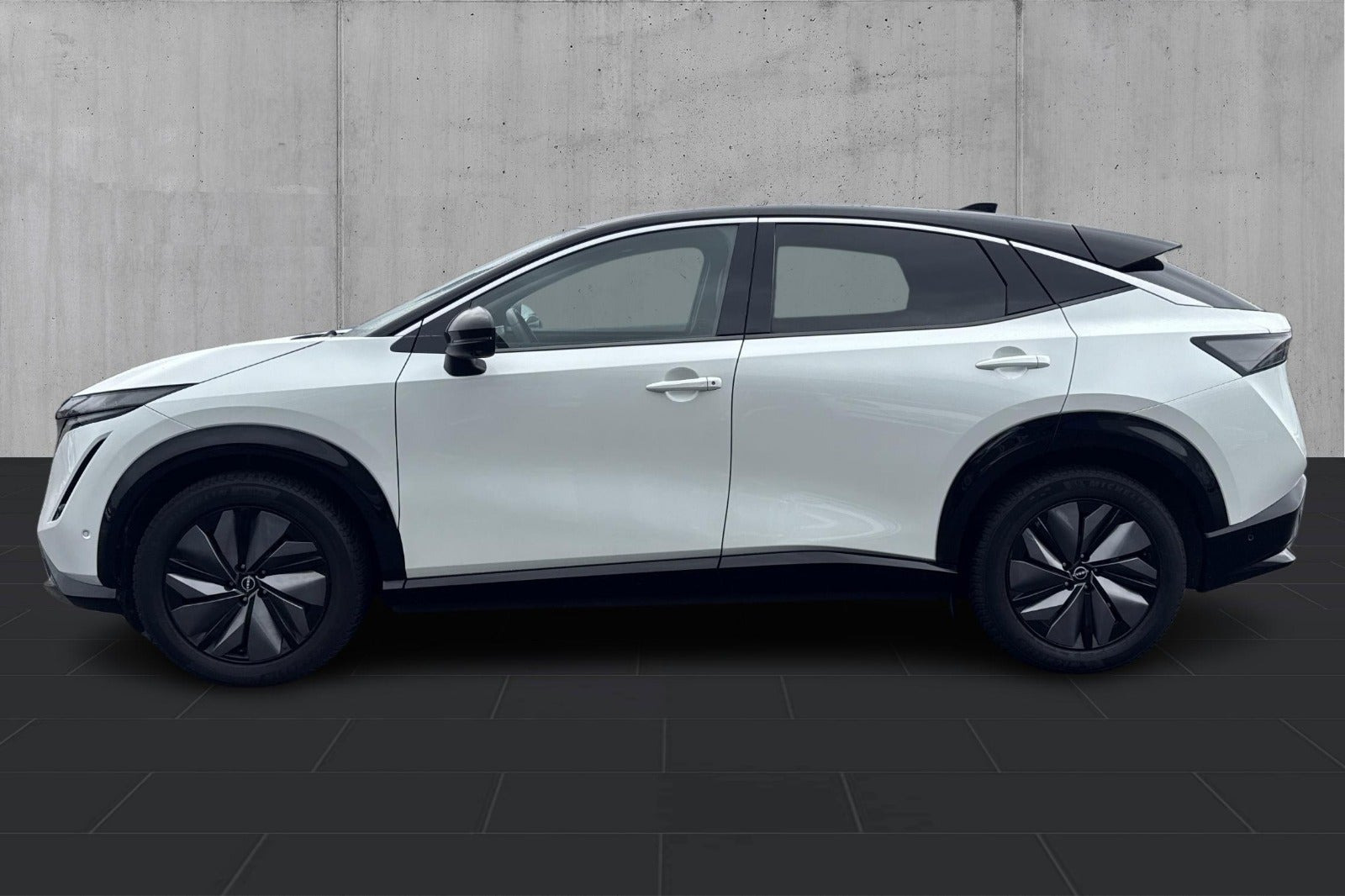Hvid Nissan Ariya fra 2022