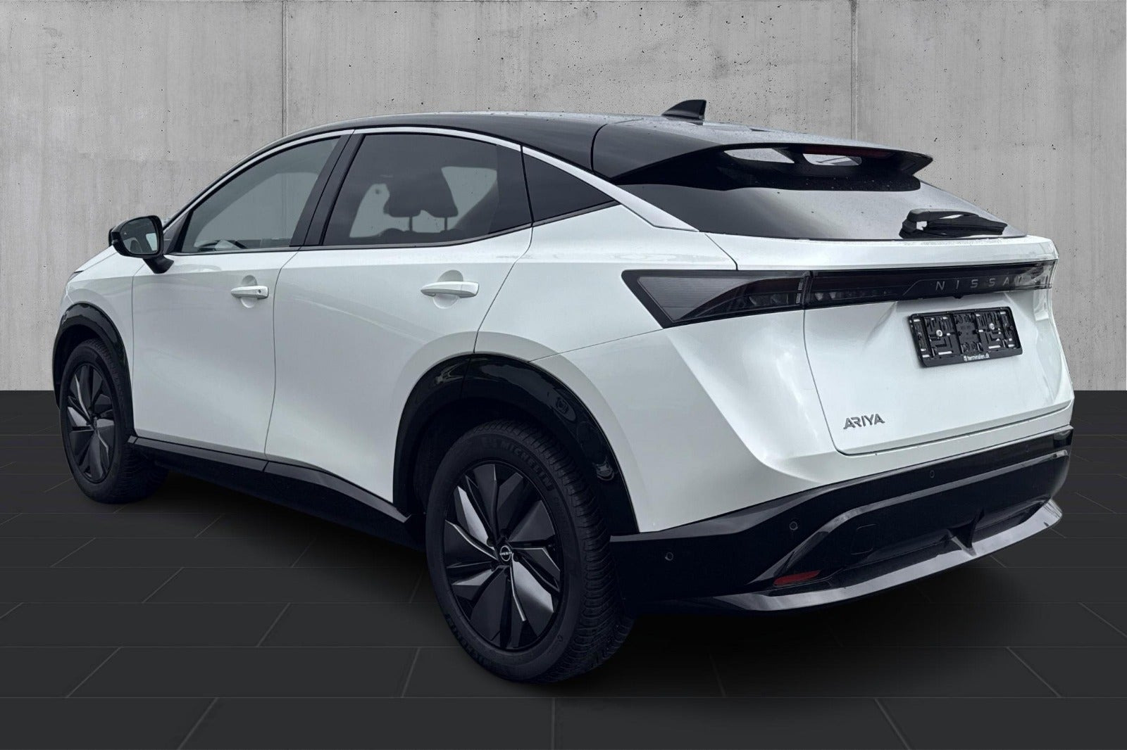 Hvid Nissan Ariya fra 2022