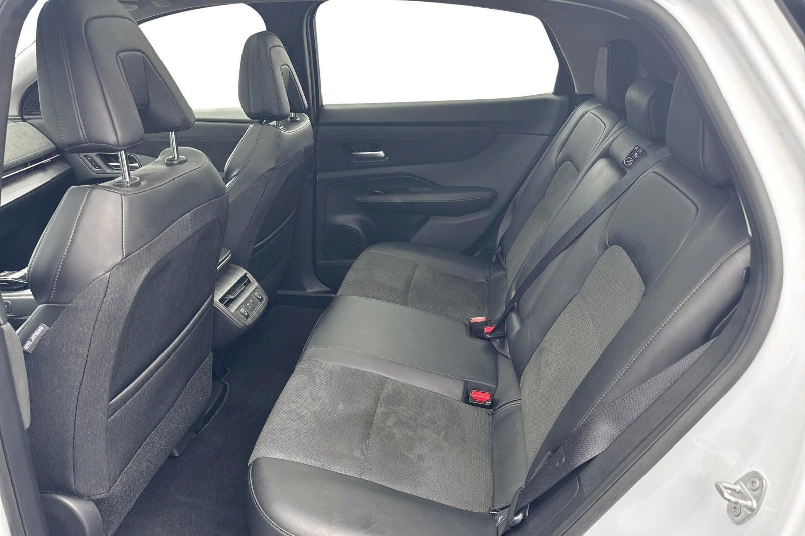 Hvid Nissan Ariya fra 2022