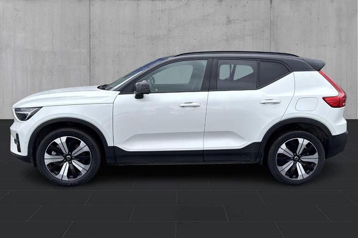 Hvid Volvo XC40 fra 2023