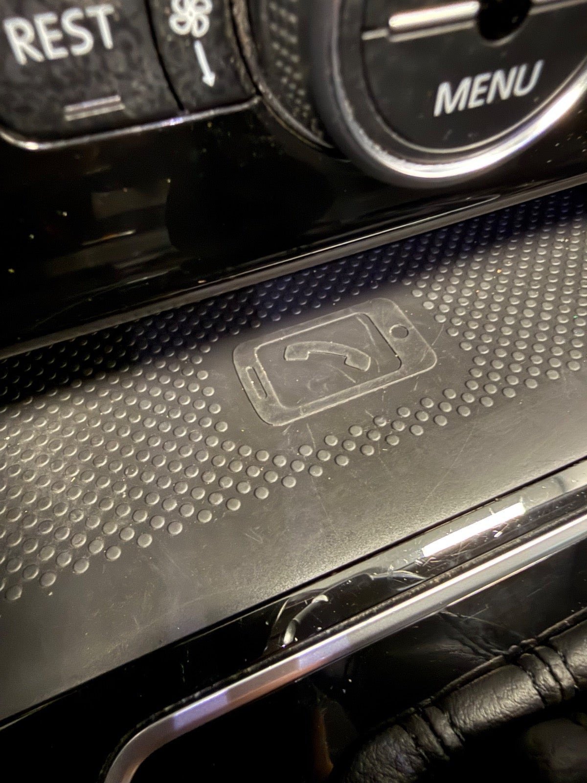Sort VW Passat fra 2021