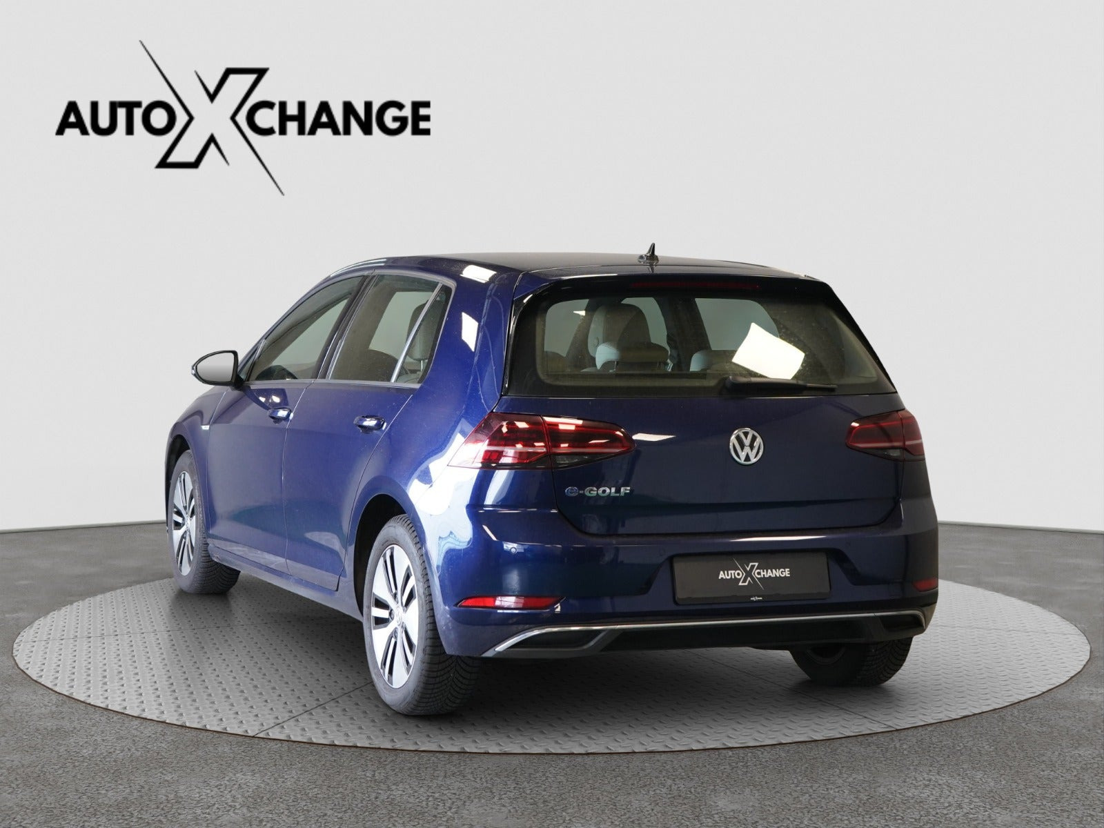 Blå VW e-Golf VII fra 2018