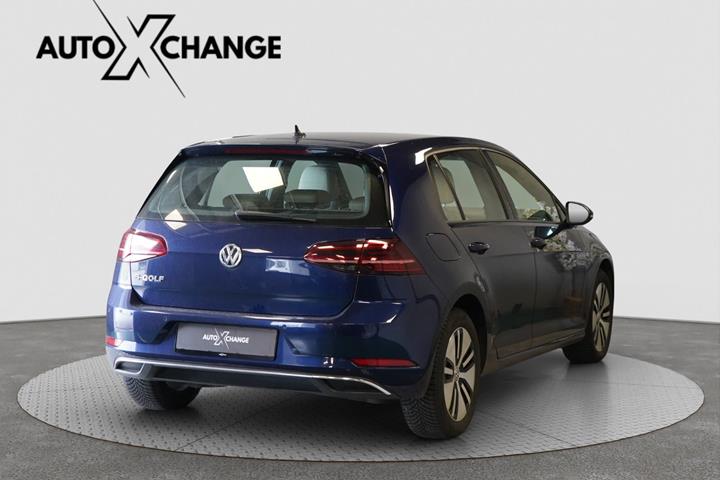 Blå VW e-Golf VII fra 2018