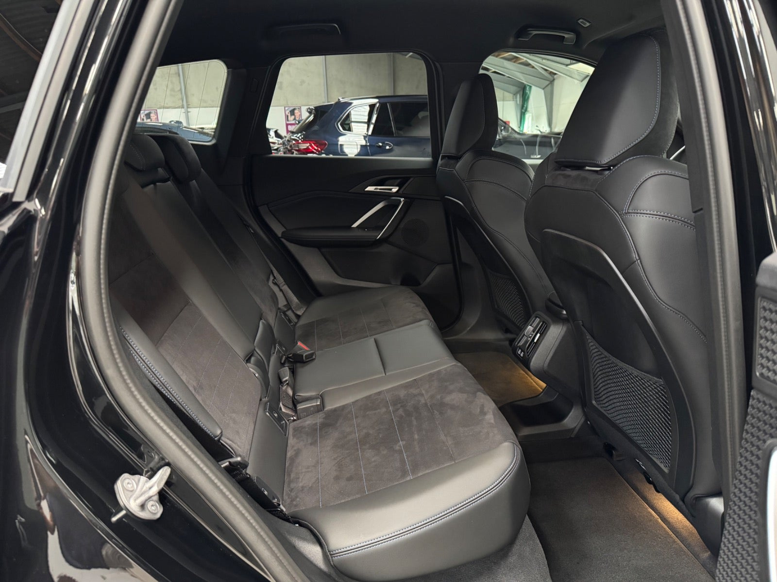 Sort BMW iX1 fra 2023