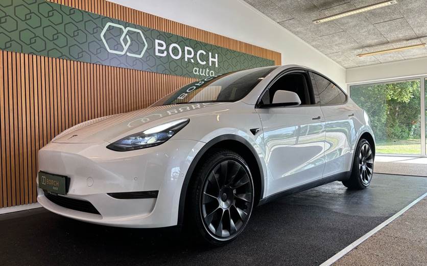 Tesla Model Y Long Range AWD