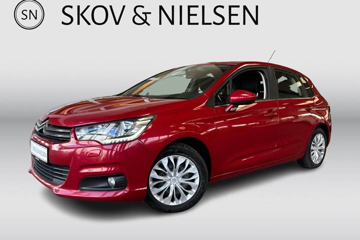 Rød Citroën C4 fra 2016