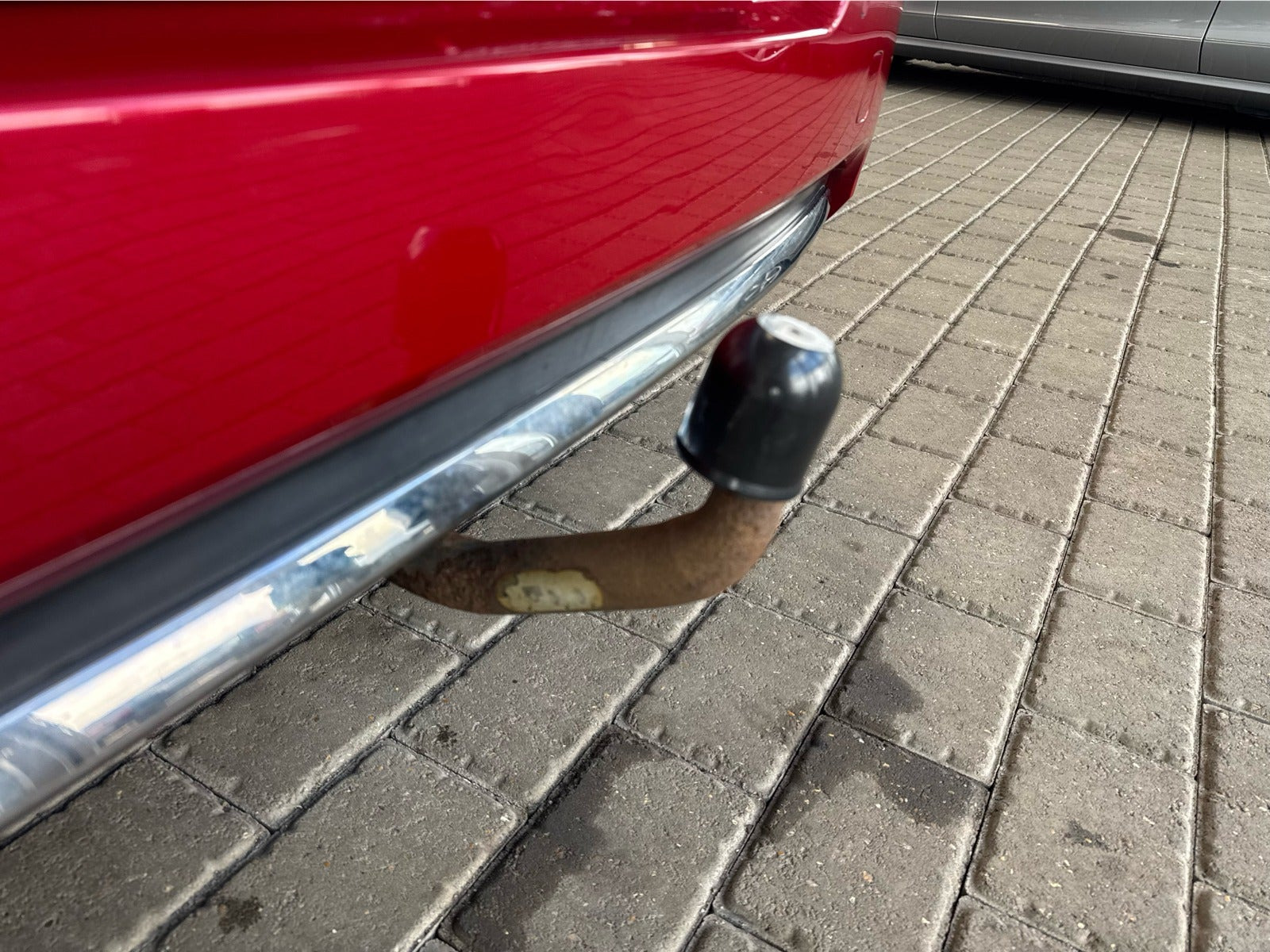 Rød Citroën C4 fra 2016