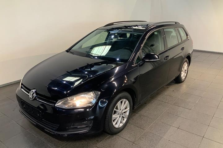 Sort VW Golf VII fra 2015 set udefra