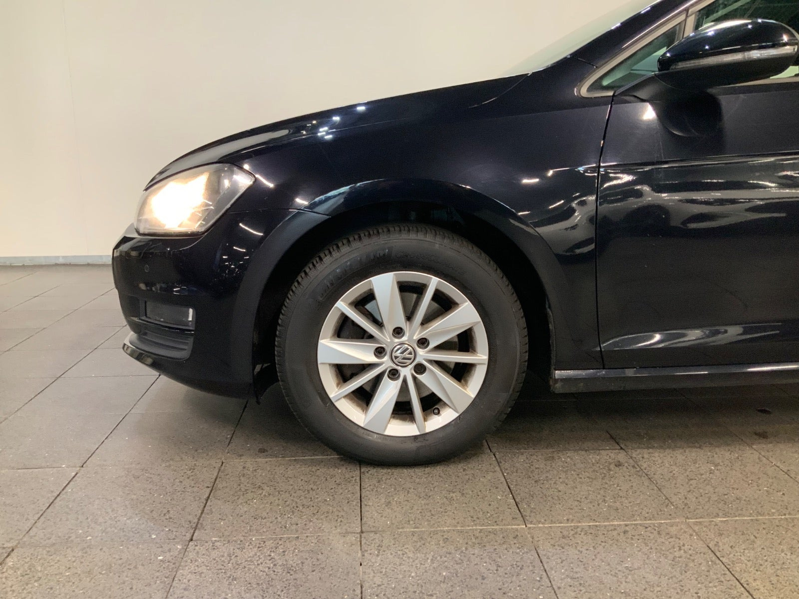 Sort VW Golf VII fra 2015