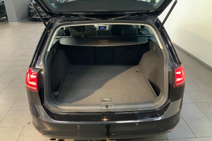 Sort VW Golf VII fra 2015