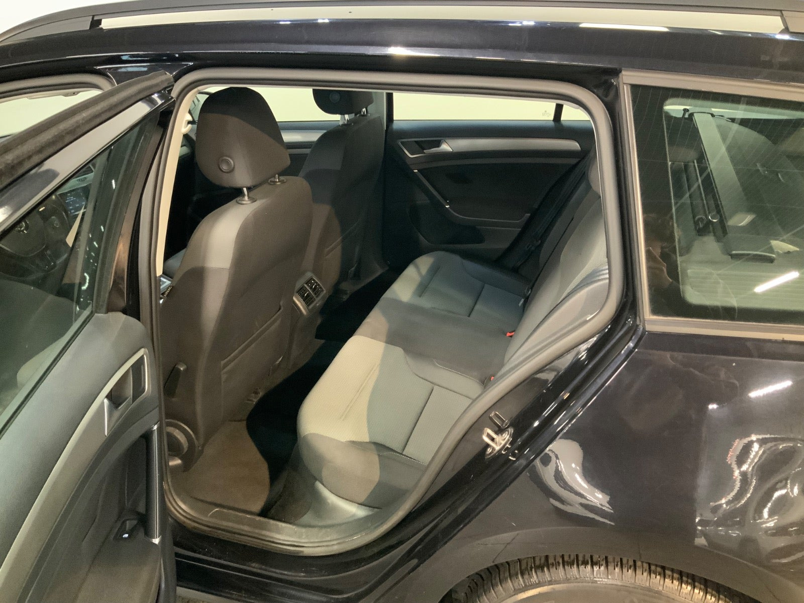 Sort VW Golf VII fra 2015