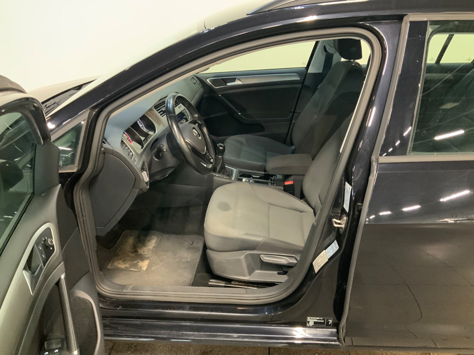 Sort VW Golf VII fra 2015