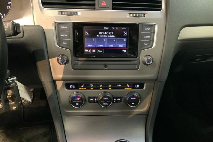 Sort VW Golf VII fra 2015