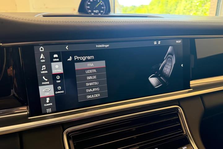 Grå Porsche Panamera Turbo S fra 2018