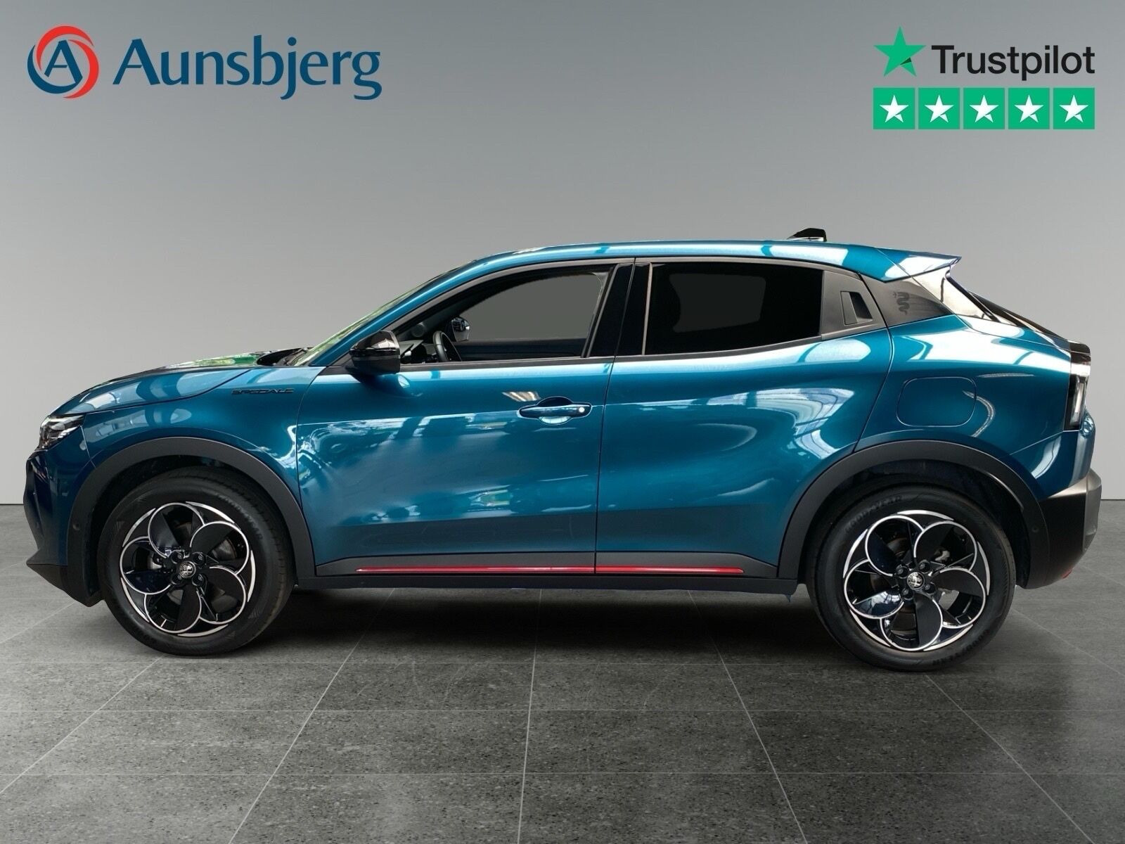 Grøn Alfa Romeo Junior fra 2024