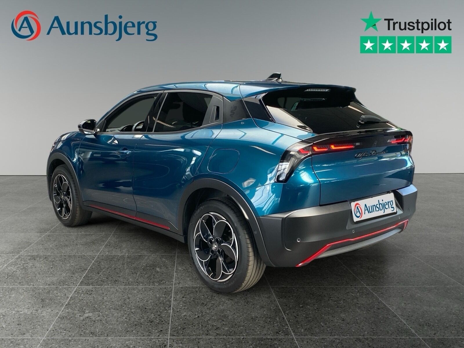 Grøn Alfa Romeo Junior fra 2024