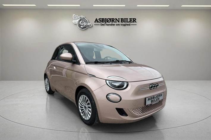 Grå Fiat 500e fra 2024