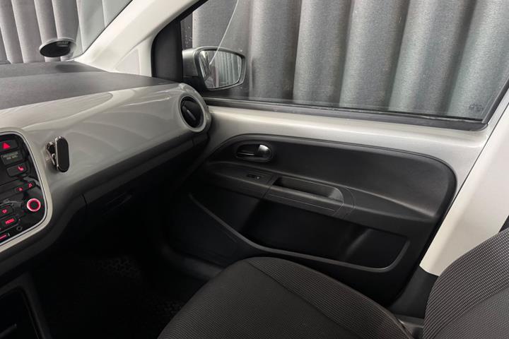 Grå VW UP! fra 2014
