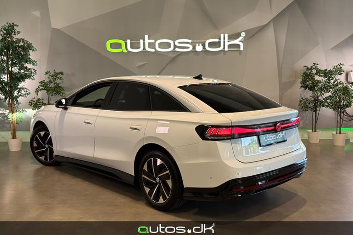 Hvid VW ID.7 fra 2025